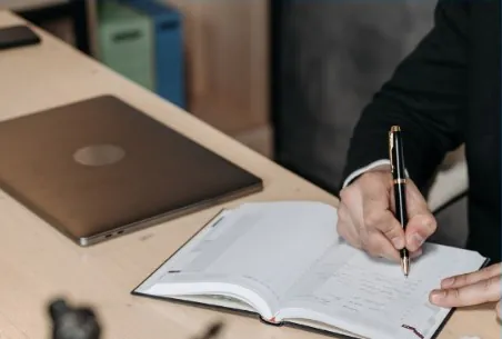 Как вернуть судебные расходы на юриста?