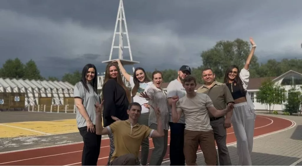 Летний тимбилдинг Ф-ГРУПП: дружеское общение вне офиса